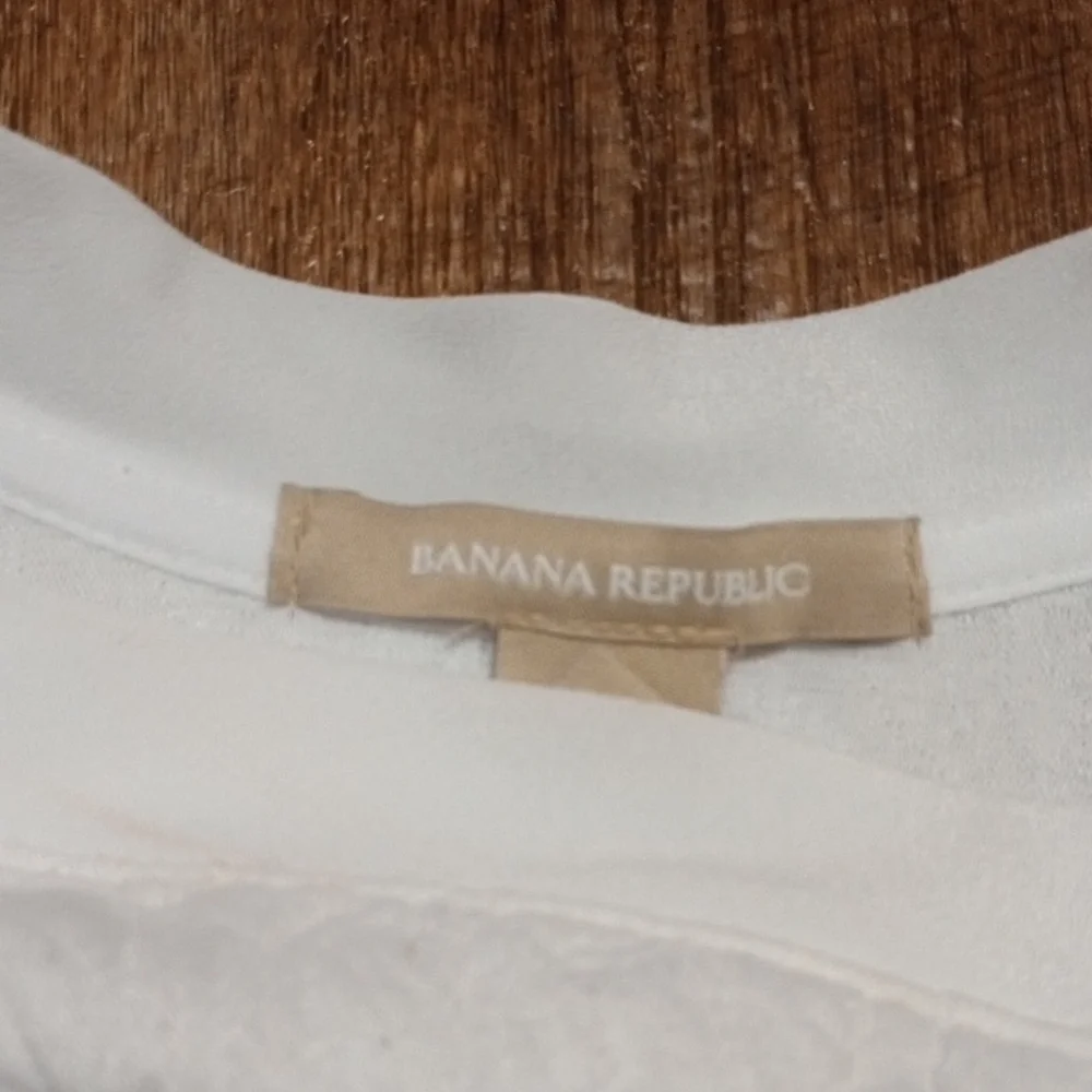 Banana Republic White Textured Blouse